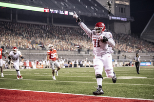 Raiqwon O'Neal scored a touchdown during a regular season game against the Ohio State Buckeye.