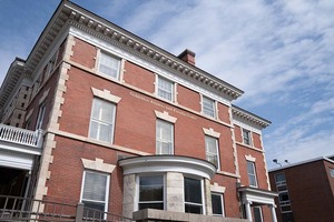 The 5,000-square-foot Faculty Commons, located on the fifth floor in Bird Library, will be completed in the summer but will be equipped with temporary furniture and equipment for the spring 2022 semester.
